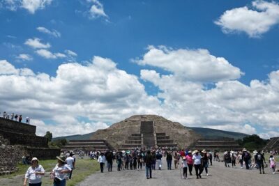 Tour to Teotihuacan with visit to ancient caves and CDMX transportation - Las Cuevas: what to expect from the cave walk