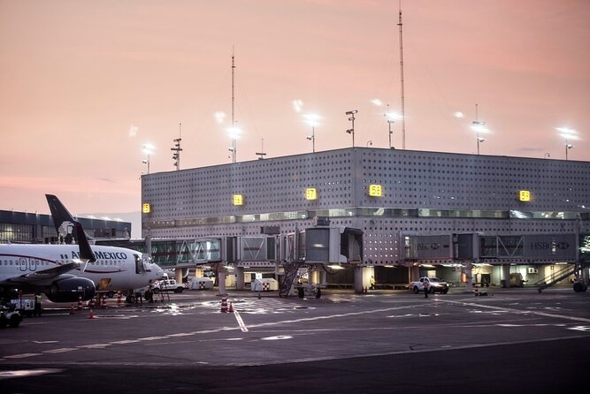 Transfer & assistance one-way from/to Mexico City Airport/hotel - Finding your driver at MEX without losing an hour