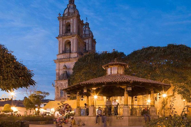 Valle de Bravo: Private & Small group tour from Mexico City - Lunch by the Lake: Good Timing, But Confirm What’s Covered