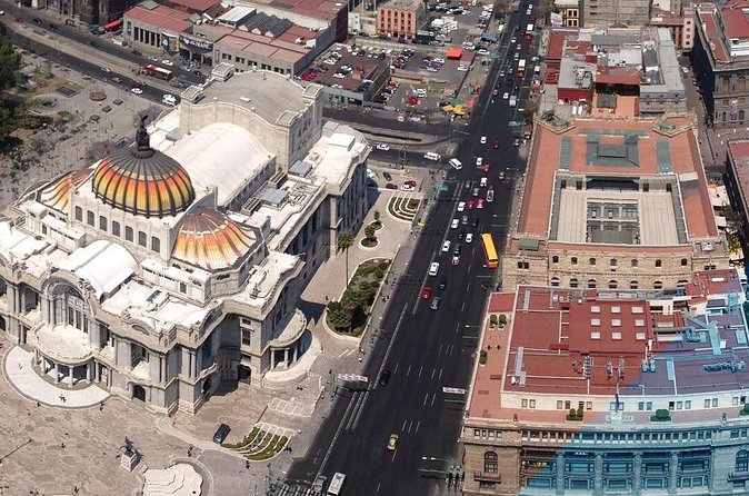 Viewpoint Torre Latino Panoramic view of Mexico City - Where You Meet: Torre Latinoamericana (Centro Histórico)