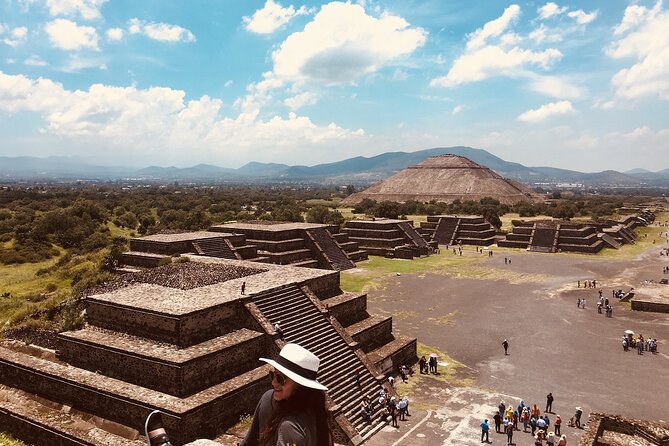 VIP Teotihuacan & Guadalupe Shrine Tour: A Journey Through Time - The early pickup and private transport setup