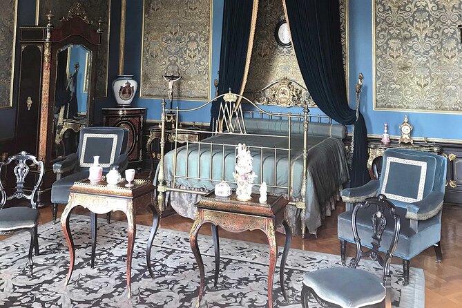 Visit the Imperial Castle in Chapultepec - Stop 1: Chapultepec Castle and the story shift from viceroys to presidents