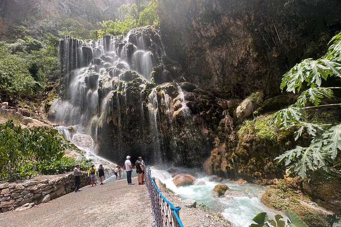 Visit Tolantongo hotsprings with 2025 Car Private Tour from CDMX - Paradise Section: 40 pools, bridge, tunnel, and small waterfalls