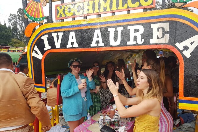 "Xochimilco: A Floating Mexican Fiesta" - Why Xochimilco Canals Still Feel Like a Party