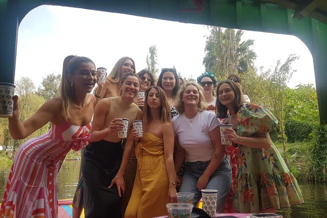"Xochimilco: A Floating Mexican Fiesta" - Attendant Service: The Small Touch That Makes It Easy