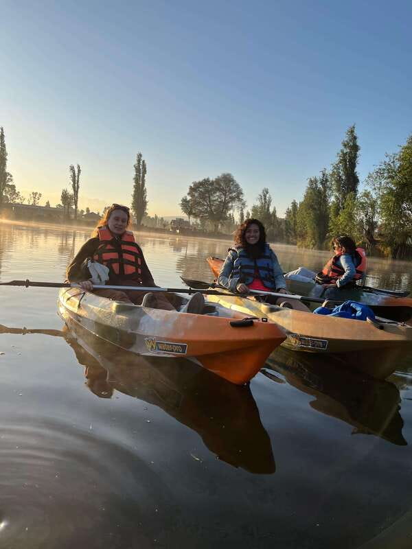 Xochimilco: amanecer en kayak Ciudad de México - Meeting the axolotl at the ajolotario: science you can actually see