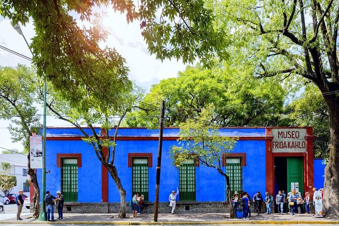 Xochimilco, Coyoacan and Frida Kahlo Museum Tour - Coyoacán walking time: churches, old houses, and an easy coffee stop