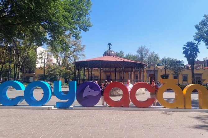 Xochimilco Floating Gardens and Coyoacan Private Tour - Xochimilco Floating Gardens: The 1-Hour Private Tranjinera Ride