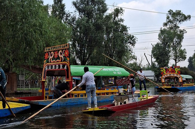 Xochimilco without Traps for Tourists BS"D - The Food-and-Drink Reality: Enjoy It, but Don’t Overplan